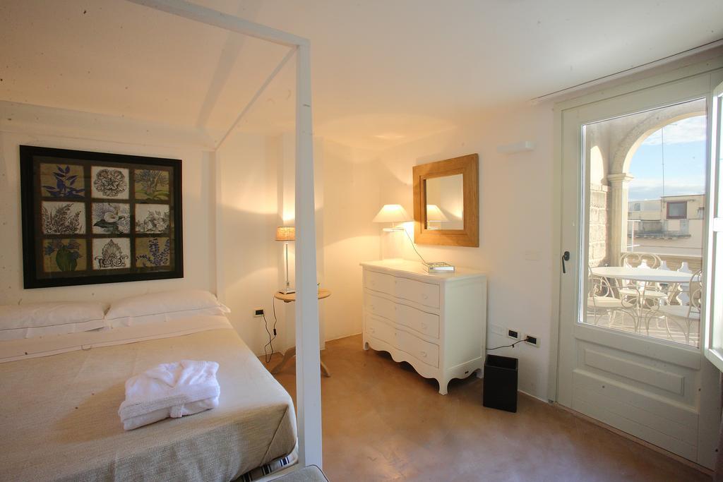 Don Totu - Dimora Storica Bed & Breakfast San Cassiano  Ruang foto