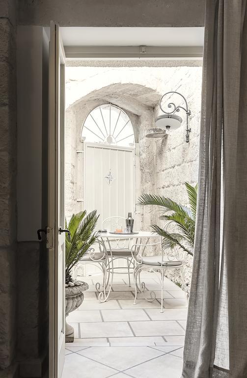Don Totu - Dimora Storica Bed & Breakfast San Cassiano  Bagian luar foto